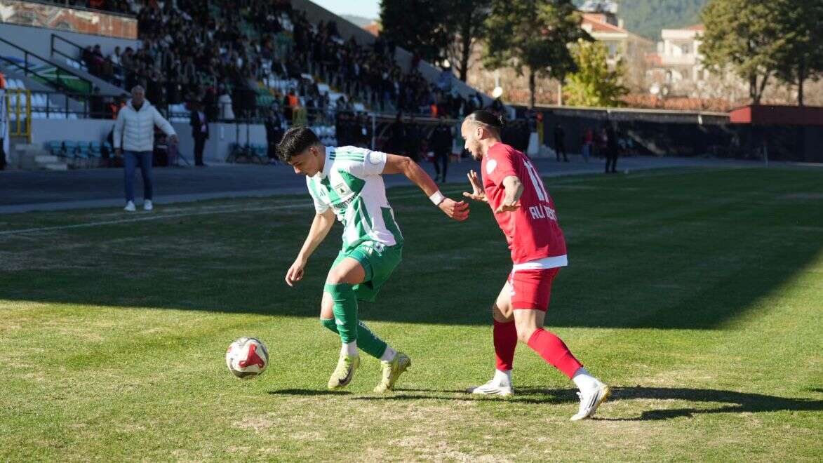 Muğla Atatürk Stadı’nda İlk 45 Dakikada Gol Çıkmadı 8